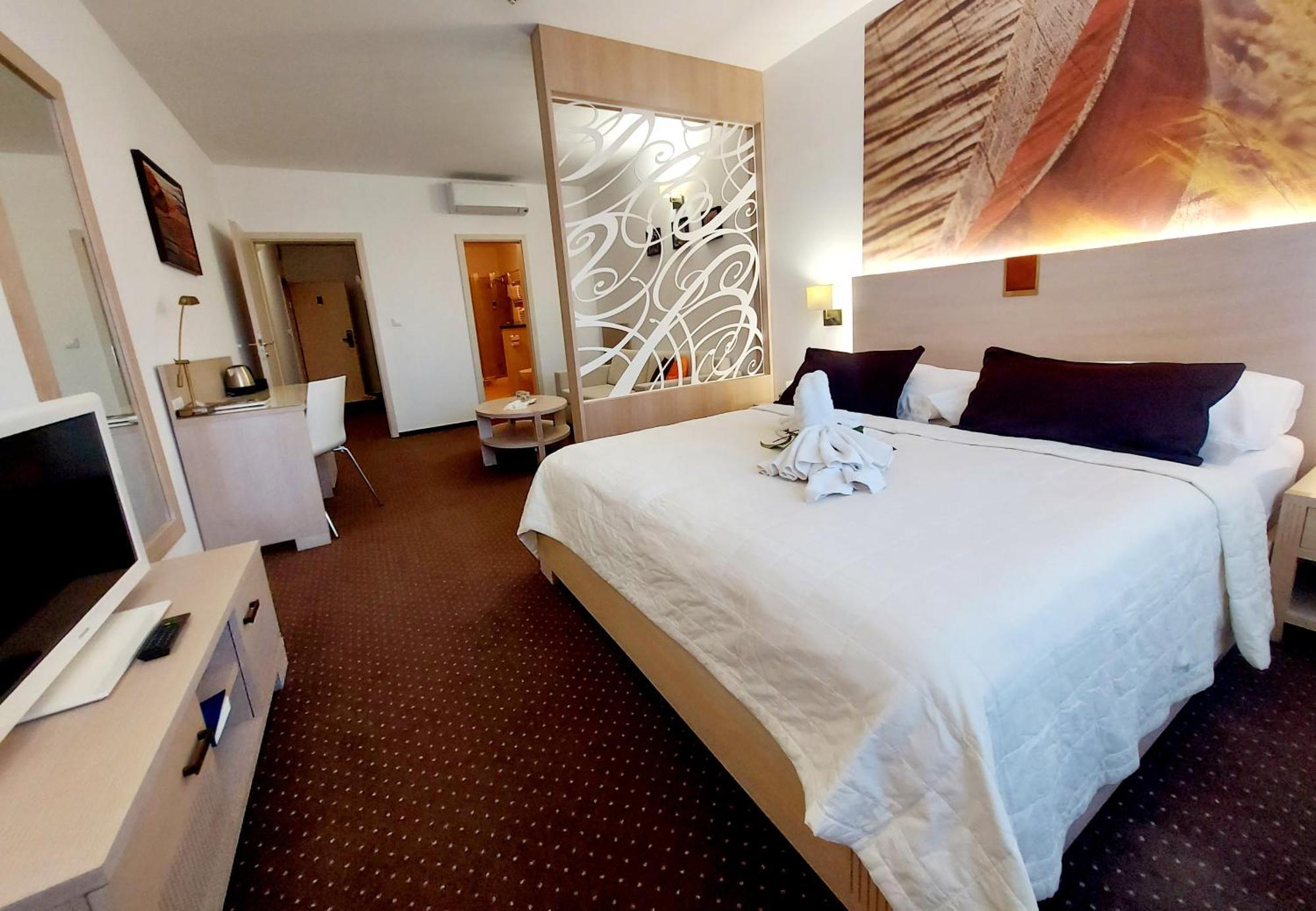 Malá Ida Hotel Slameny Dom & Spa מראה חיצוני תמונה