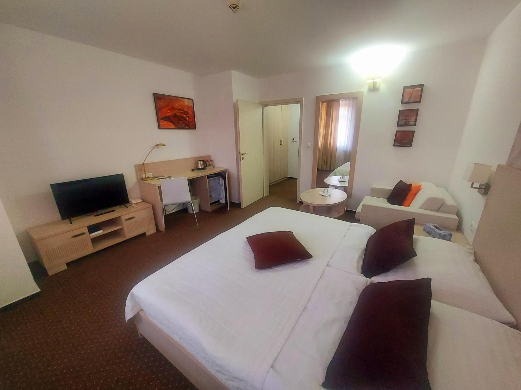 Malá Ida Hotel Slameny Dom & Spa מראה חיצוני תמונה