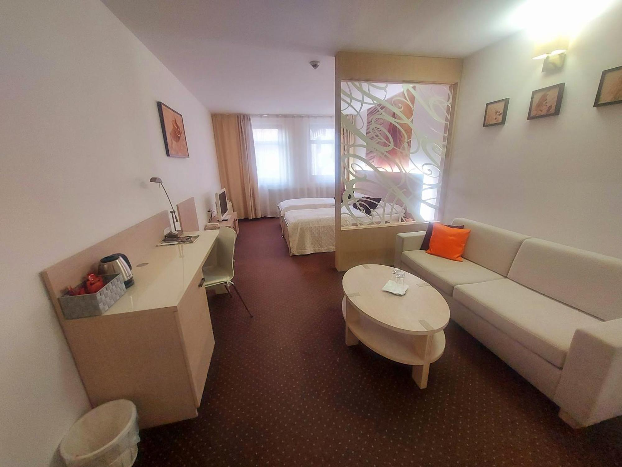 Malá Ida Hotel Slameny Dom & Spa מראה חיצוני תמונה