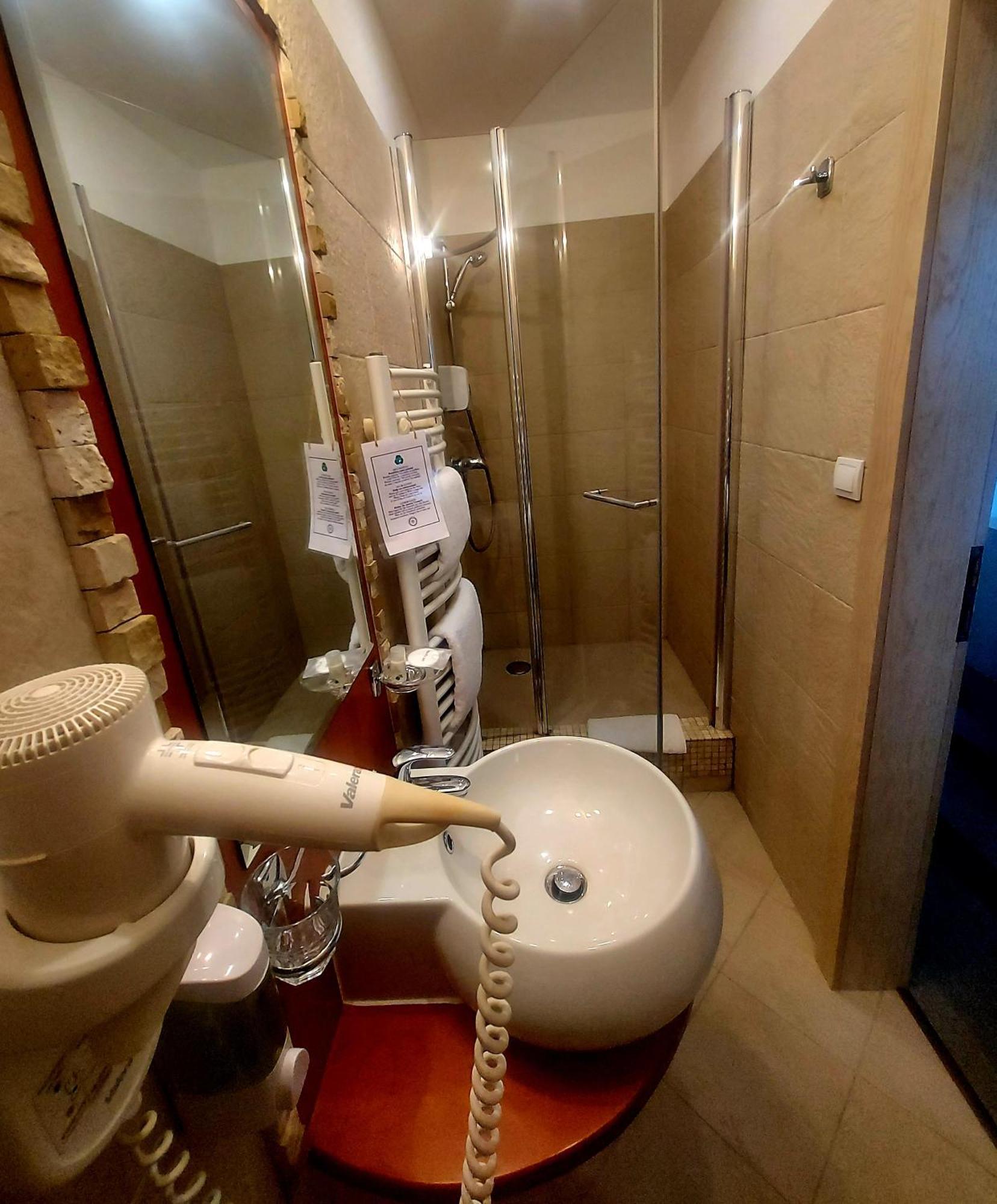 Malá Ida Hotel Slameny Dom & Spa חדר תמונה