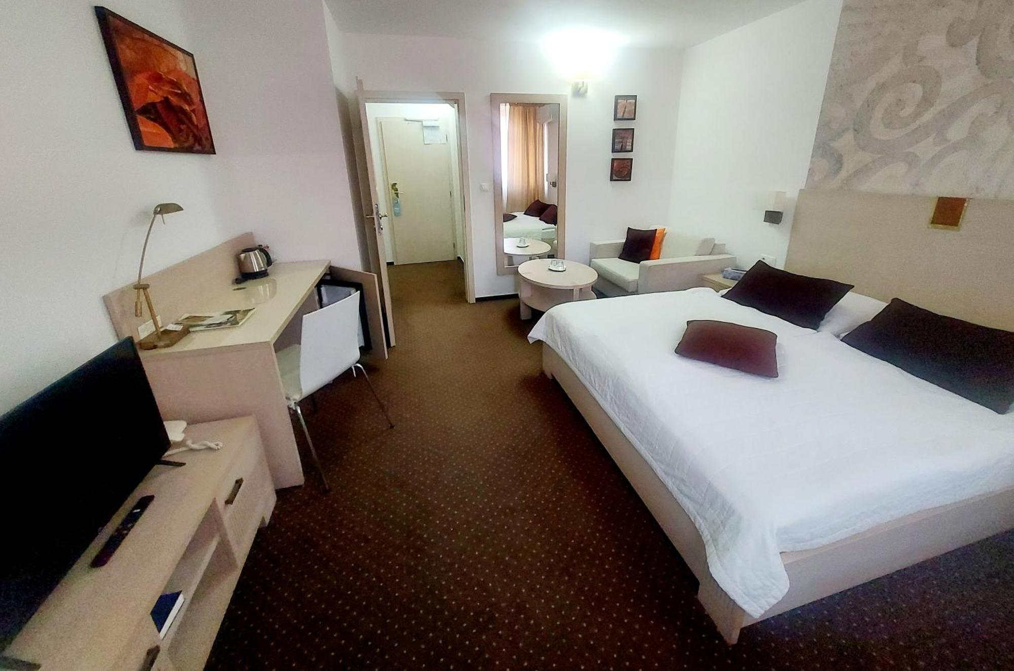 Malá Ida Hotel Slameny Dom & Spa חדר תמונה