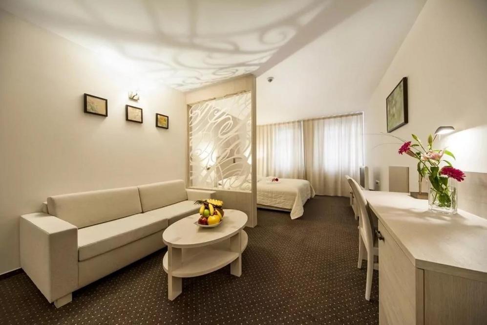 Malá Ida Hotel Slameny Dom & Spa מראה חיצוני תמונה